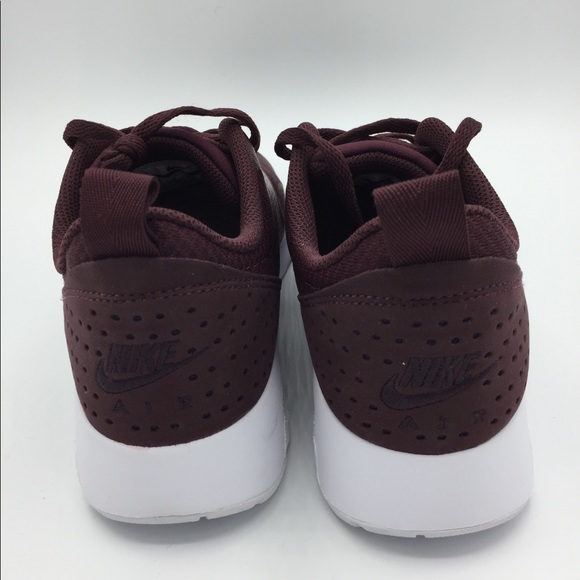Women’s Nike Air Max Tavas - Picture 6 of 8